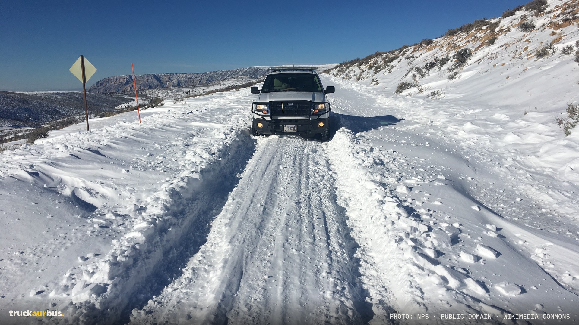 Harpers Corner Road in Winter.JPG (87d23a40-8912-4697-826c-d9493ef5fc37)