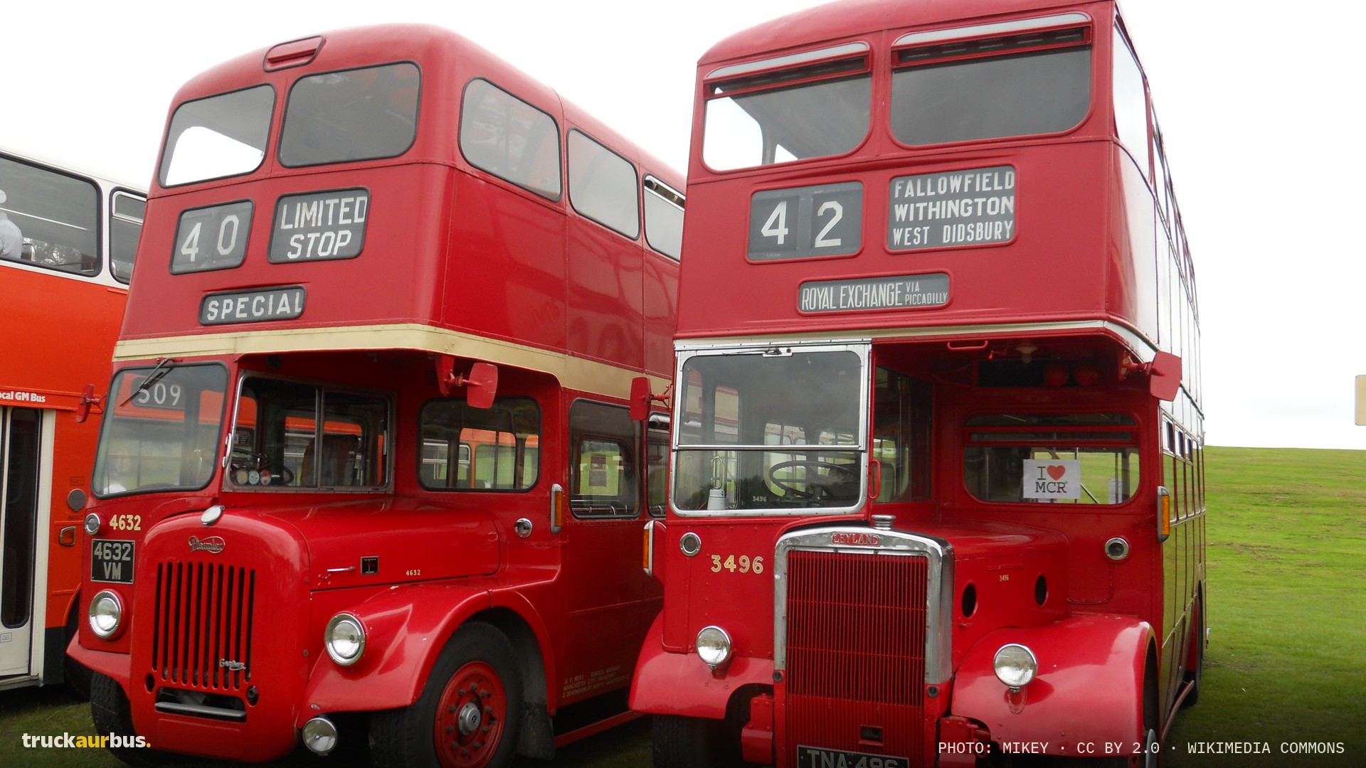 Manchester Corporation buses 4632 (4632 VM) & 3496 (TNA 496), 2011 Trans Lancs r