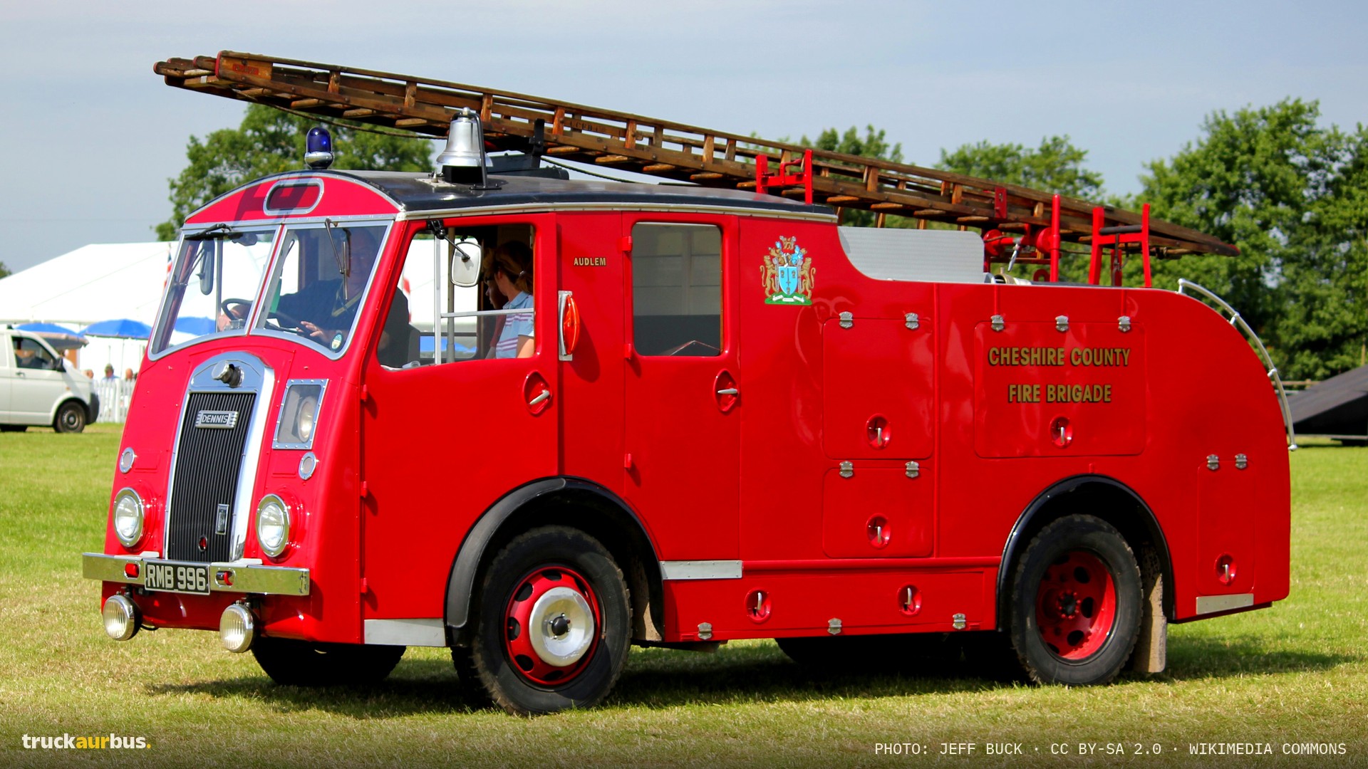 Vintage Fire Engine at the Cheshire Show (geograph 3004277)