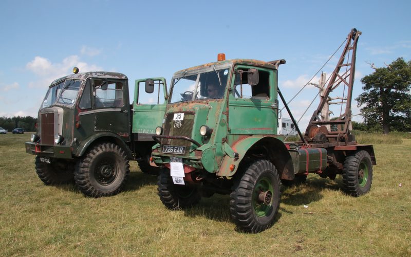 Bedford QL crane