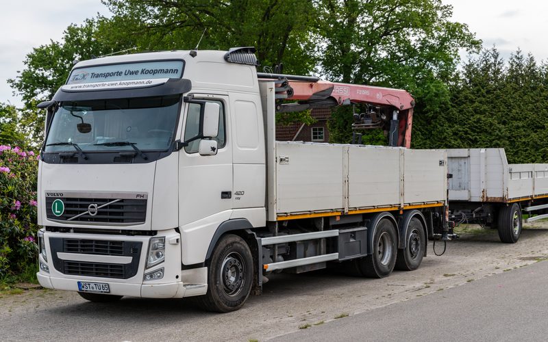 Volvo FH 420 EEV mit Fassi-Ladekran